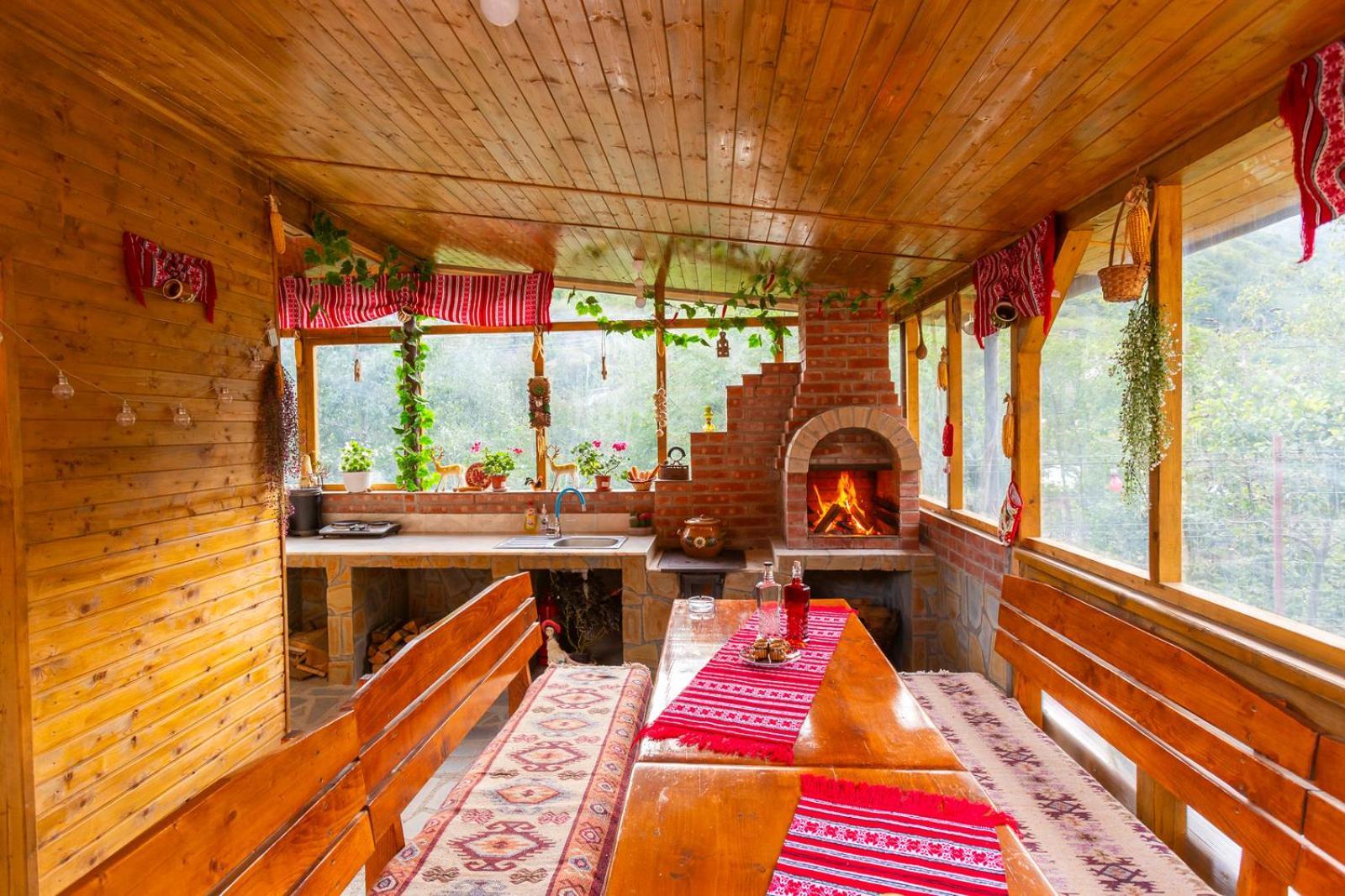 Casa Vio Guest House Nehoiu Bagian luar foto