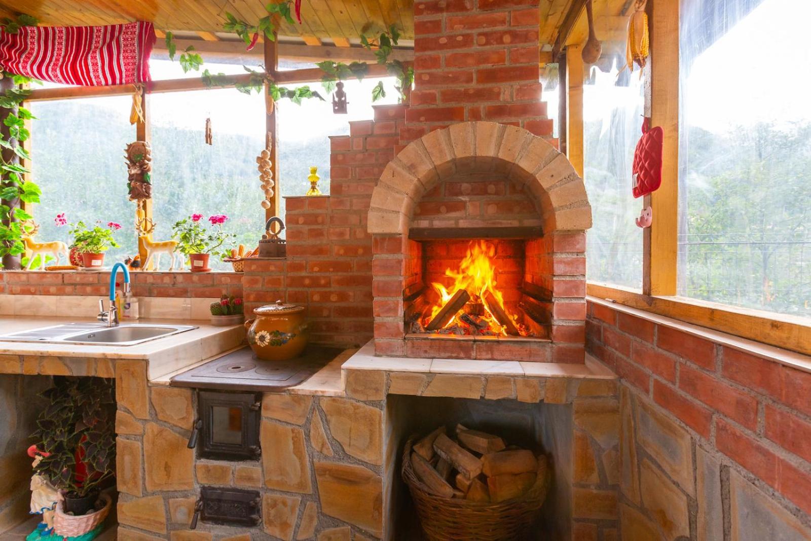 Casa Vio Guest House Nehoiu Bagian luar foto